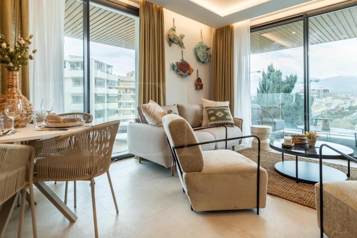 Apartment Coastal Comfort With Pool & Parking By Rems Fuengirola